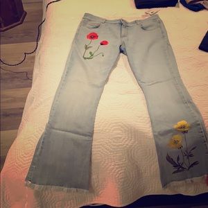 Stella McCartney blue jeans with floral embroidery